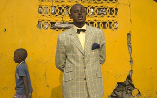 Illustration for article titled Gentlemen Of Bacongo: The Dandies Of Sub-Saharan Africa